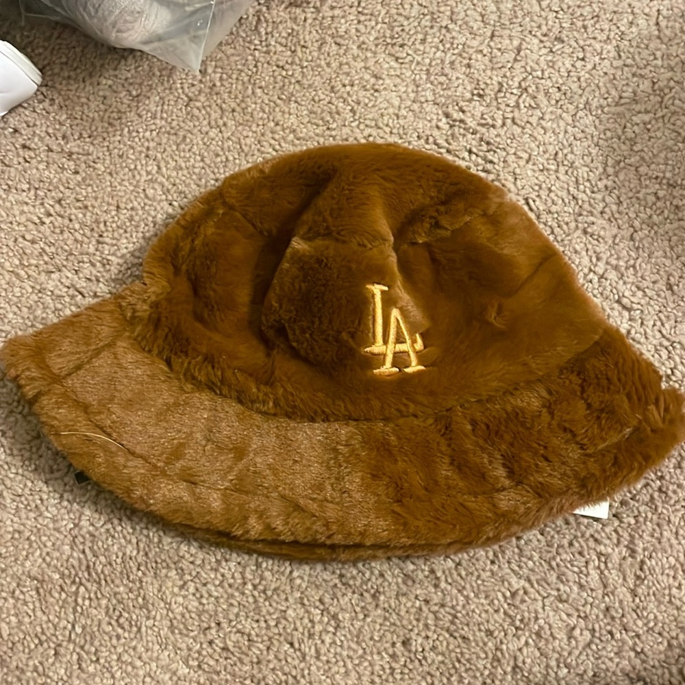 Fur LA bucket hat